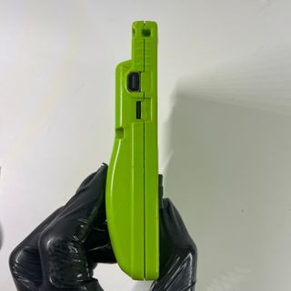 Game Boy Color Pikachu Verde