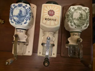 Antichi macinini da caffè 2 PeDe 1 Douwe Egberts