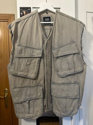 Chaleco Zara Beige