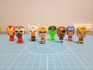 Figuras Kinder Marvel Avengers