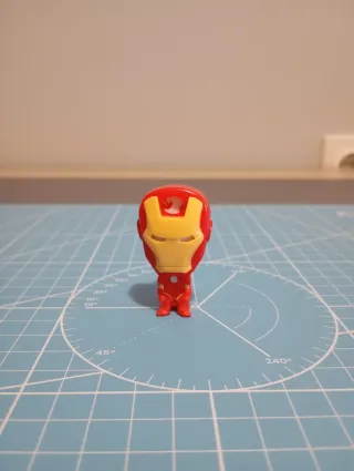 Figuras Kinder Marvel Avengers