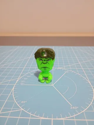 Figuras Kinder Marvel Avengers