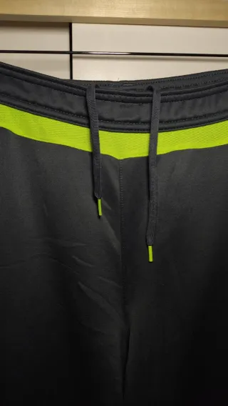 Pantalón Real Madrid Adidas Gris y Verde talla L/G