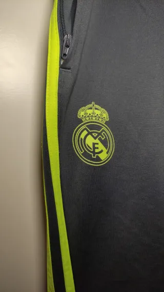 Pantalón Real Madrid Adidas Gris y Verde talla L/G