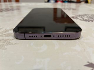 iPhone 14 Pro Max morado