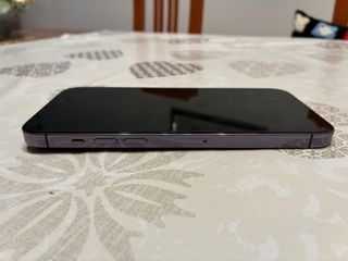 iPhone 14 Pro Max morado