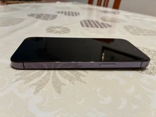 iPhone 14 Pro Max morado
