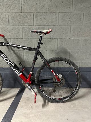 Bicicleta Focus Raven Pro Carbono