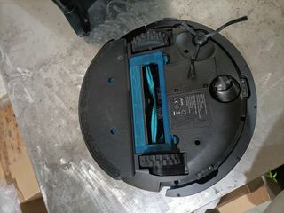 - Cecotec Robot Aspirador con Base de Autovaciad