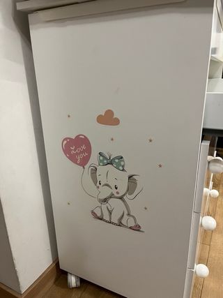 Cambiador Micuna blanco con estrellas