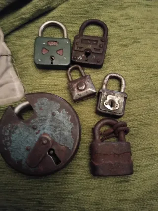 Lote 6 candados antiguos
