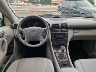 Mercedes-Benz Clase C 2004