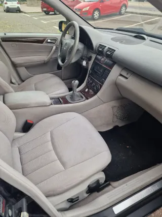 Mercedes-Benz Clase C 2004