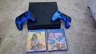PS4 (PlayStation 4) Azul + 2 Mandos y Juegos