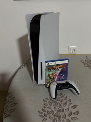 Consola PS5 + Juego Ratchet & Clank
