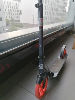 Patinete Oxelo naranja y negro