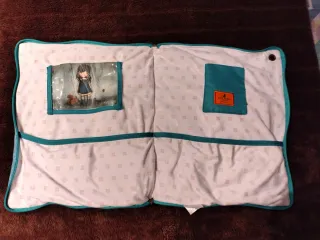 Cojín Santoro niña azul