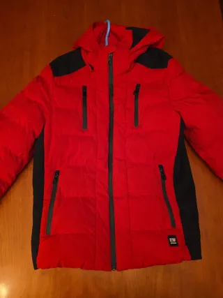 Chaqueta acolchada Easy Wear roja y negra T48.