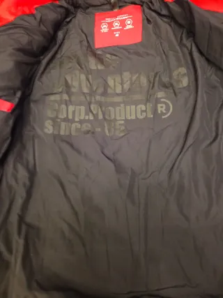 Chaqueta acolchada Easy Wear roja y negra T48.