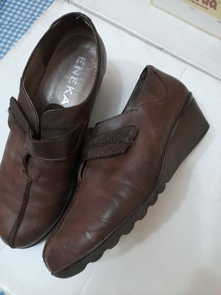 Zapatos de piel Eneka mujer marrones