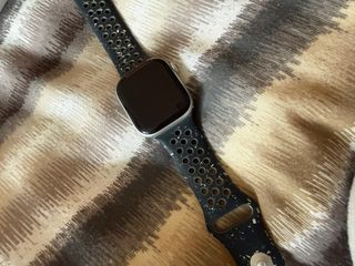 Apple Watch Plata con Correa Multicolor
