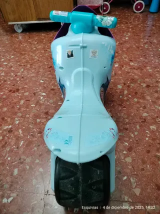 Moto infantil Frozen correpasillos