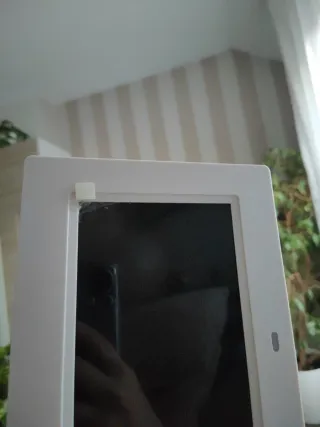 Reloj Digital Día/Hora/Fecha Beige/Rojo