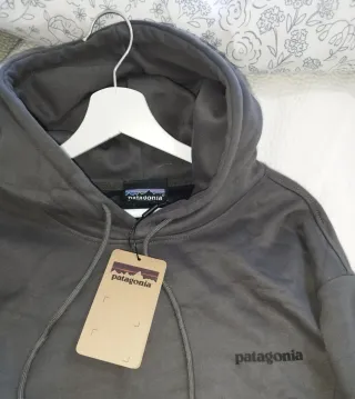 Felpa Patagonia Grigia con Cappuccio