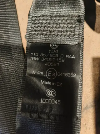 Cinturones traseros Volkswagen Touran Dcho. e Izdo