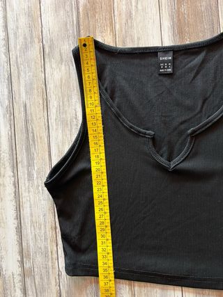 Top corto SHEIN negro talla M