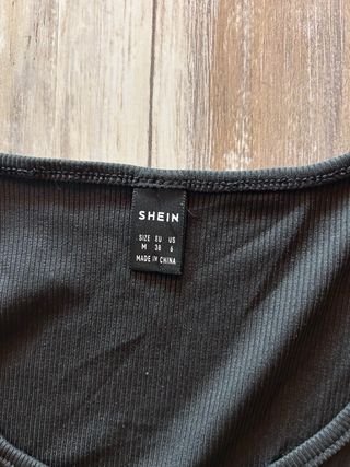 Top corto SHEIN negro talla M