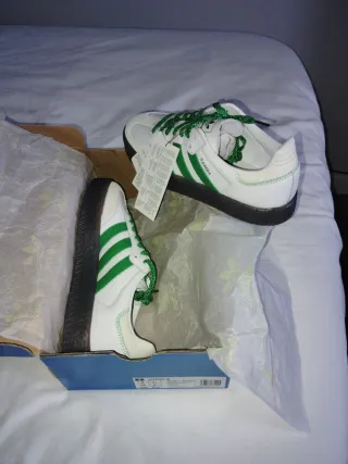 Zapatillas Adidas Samba Mujer T. 40 Verde y Blanca