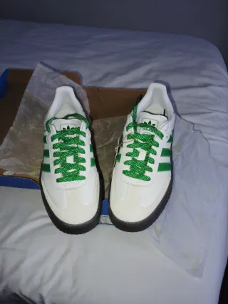 Zapatillas Adidas Samba Mujer T. 40 Verde y Blanca