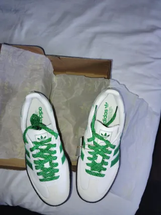 Zapatillas Adidas Samba Mujer T. 40 Verde y Blanca