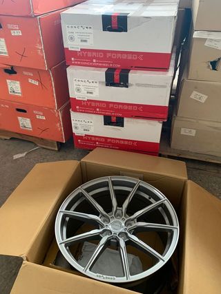 2+2 llantas 8.5x20 y 10x20 5x120 concaver CVR4