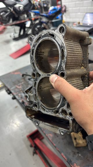 cilindro y pistón Tmax 530