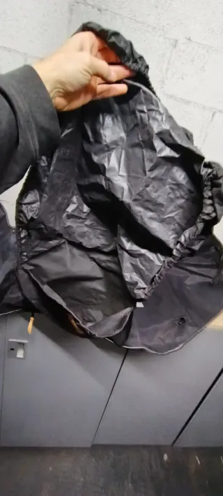 Manta Térmica Tucano Urbano R077N SYM JOY