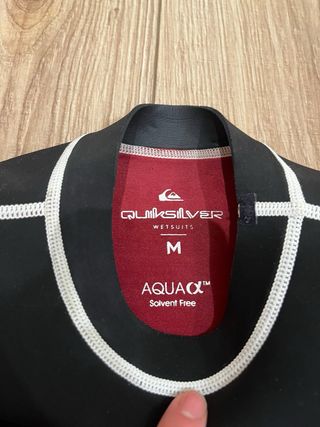 Traje de surf Quiksilver negro y azul chaquetilla