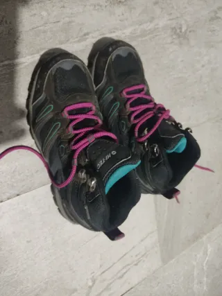 Botas de montaña Hi-Tec niñ@ negro/rosa