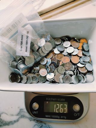 Oltre 1,2 kg Monete Lire 50 e 100 Mini LEGGI