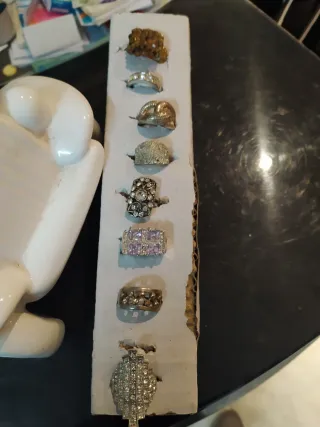 Lote Bisutería: Pendientes y Broches