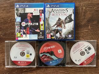 PS4 da 1 Terabyte impeccabile, giochi, controller, cavi