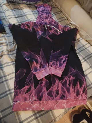 Sudadera con estampado de llamas