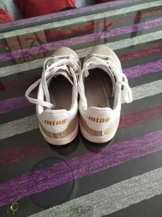 Zapatillas Mustang Doradas Brillantes