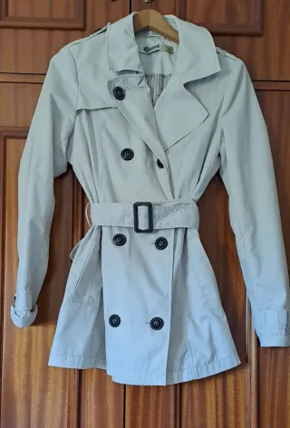 Gabardina Stradivarius Beige Talla M