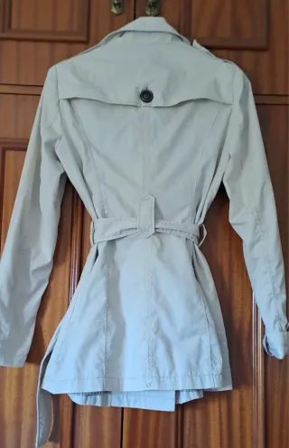 Gabardina Stradivarius Beige Talla M