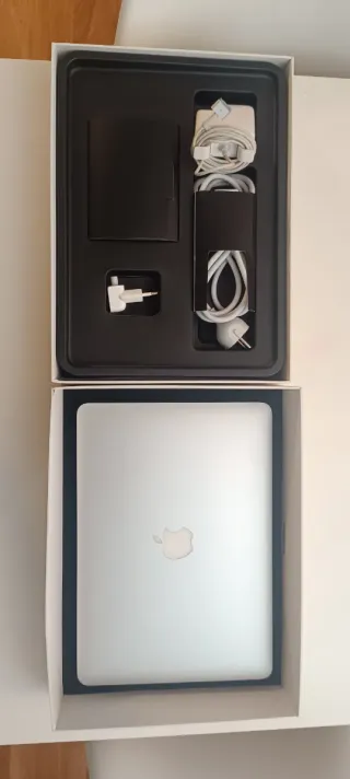 MacBook Air 2017 i5 Plata