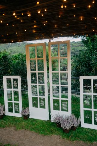 Seating plan ventanas retro para boda