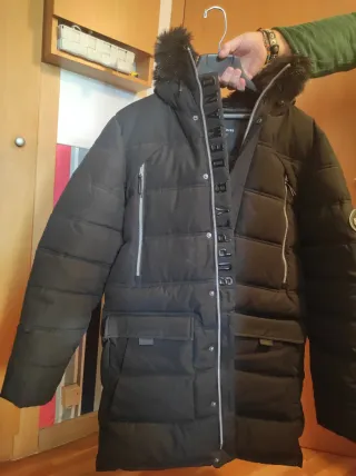 Chaquetón Supply & Demand chico negro