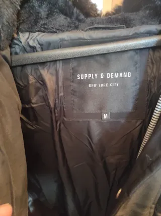 Chaquetón Supply & Demand chico negro